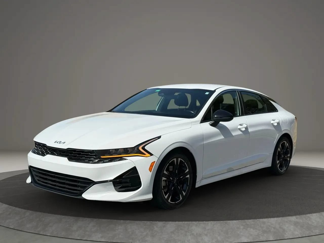 Used 2022 Kia K5 GT-Line FWD image 1