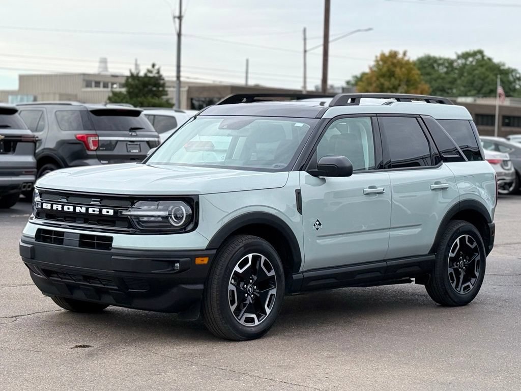 Used 2023 Ford Bronco Sport Outer Banks w/ Tech Package AWD/4WD image 39