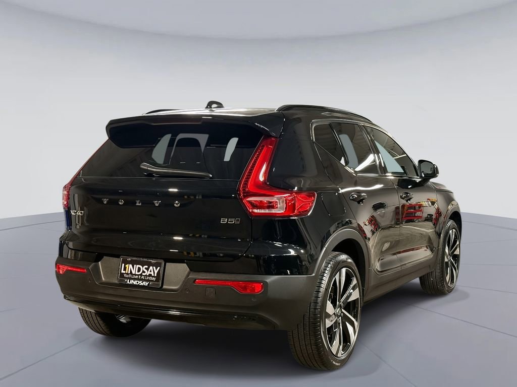 Used 2023 Volvo XC40 B5 Plus w/ Climate Package AWD/4WD image 10