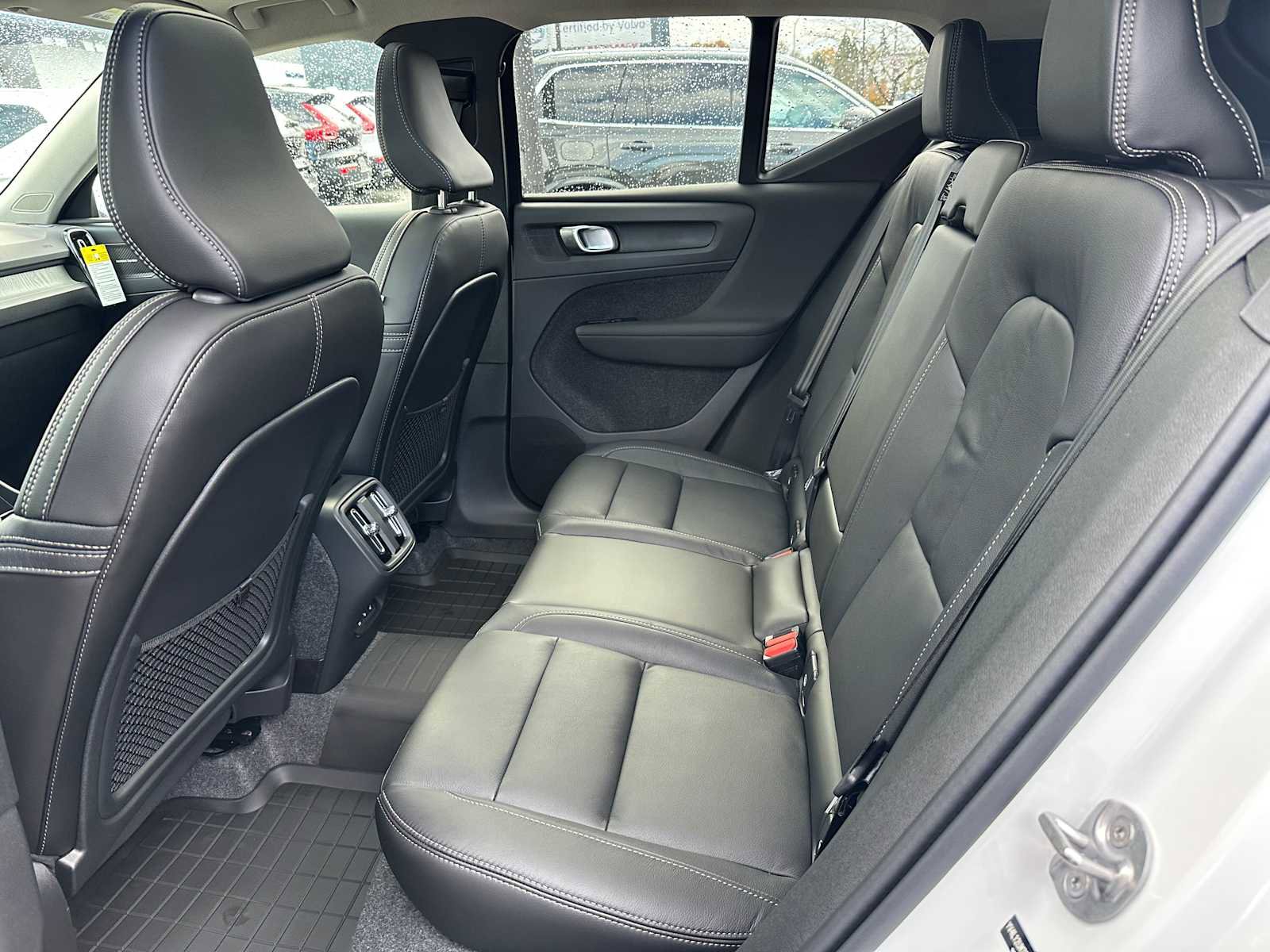 New 2026 Volvo XC40 B5 Ultra w/ Climate Package image 15