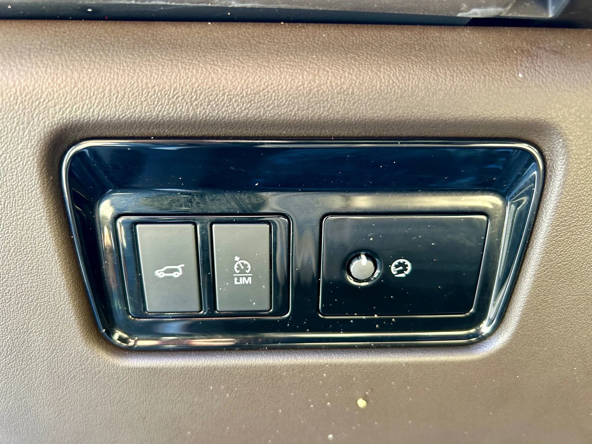 Used 2020 Jaguar F-PACE Prestige image 29