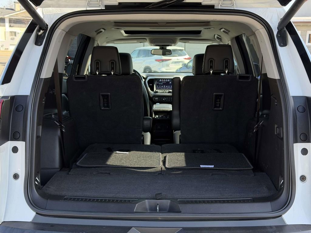 Used 2019 GMC Acadia SLT w/ Black Edition image 14