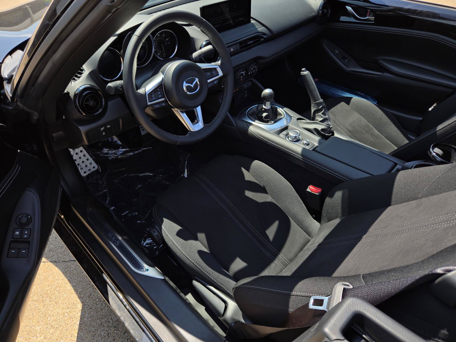New 2026 MAZDA MX-5 Miata Club w/ Interior Package RWD image 14
