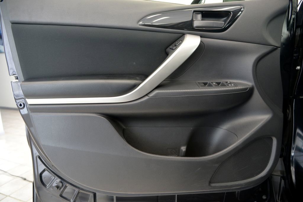 Used 2024 Mitsubishi Eclipse Cross ES image 14