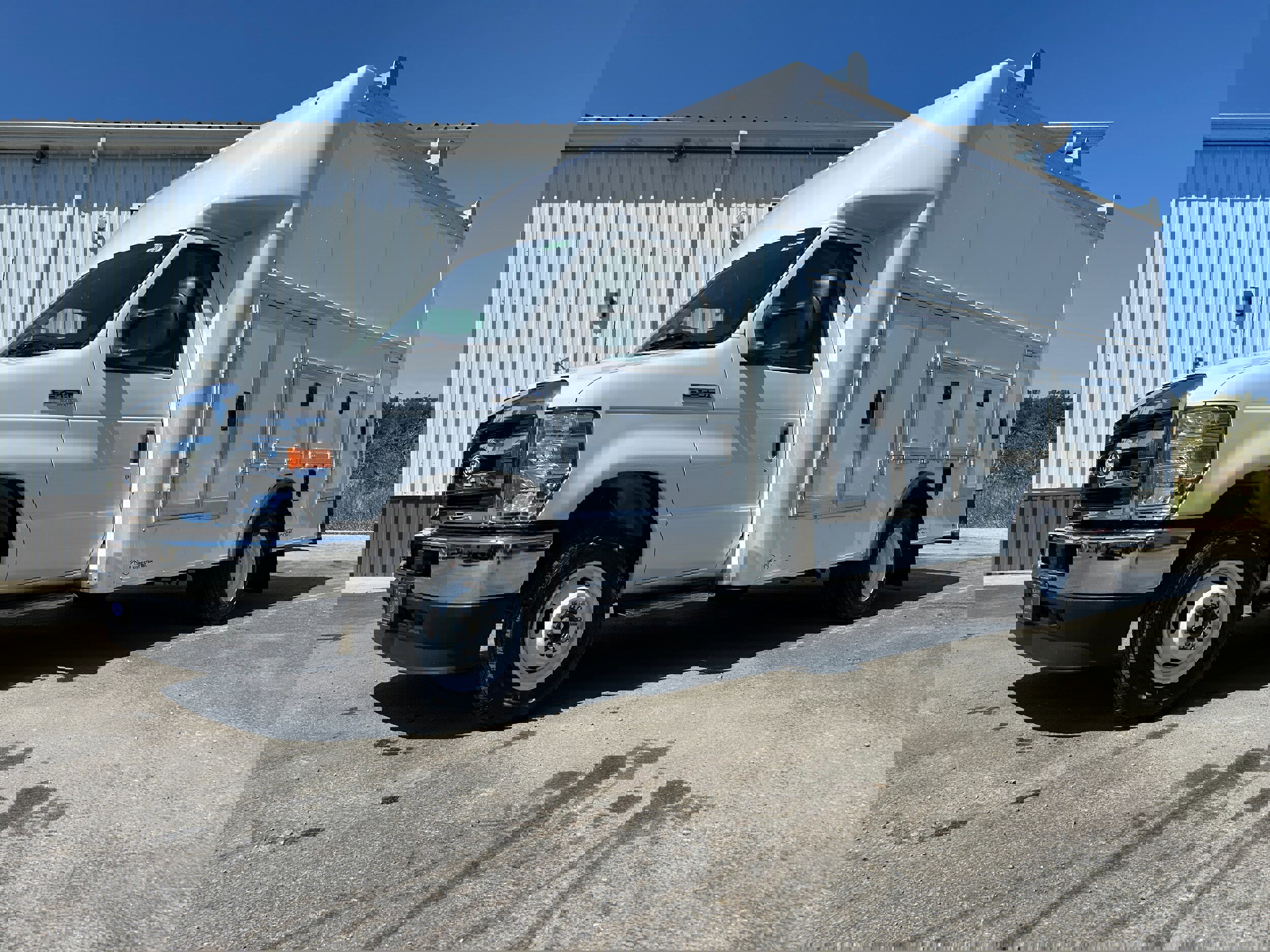 New 2026 Ford E-450 and Econoline 450 Super Duty w/ Interior Upgrade Package image 2