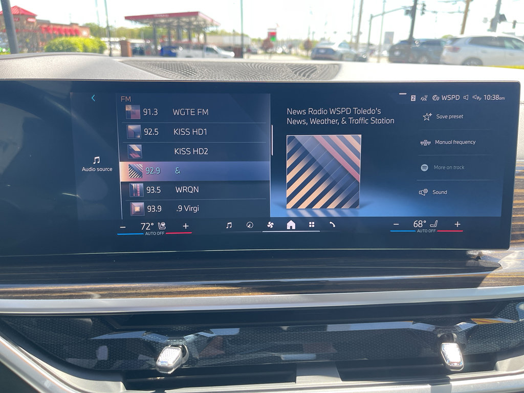 Used 2025 BMW X7 xDrive40i AWD/4WD image 27