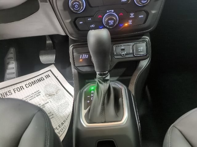 Used 2023 Jeep Renegade Limited AWD/4WD image 18