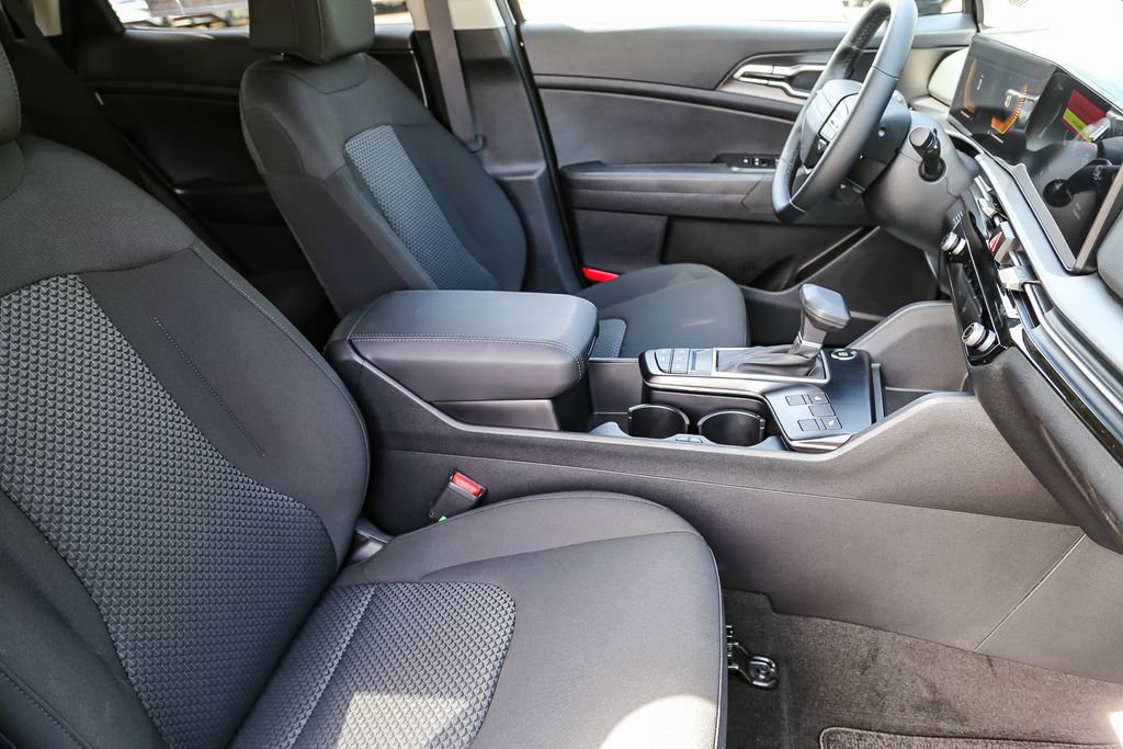 Certified 2026 Kia Sportage LX w/ LX Convenience Package AWD/4WD image 15
