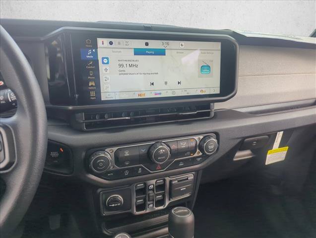 New 2026 Jeep Gladiator Sport AWD/4WD image 9