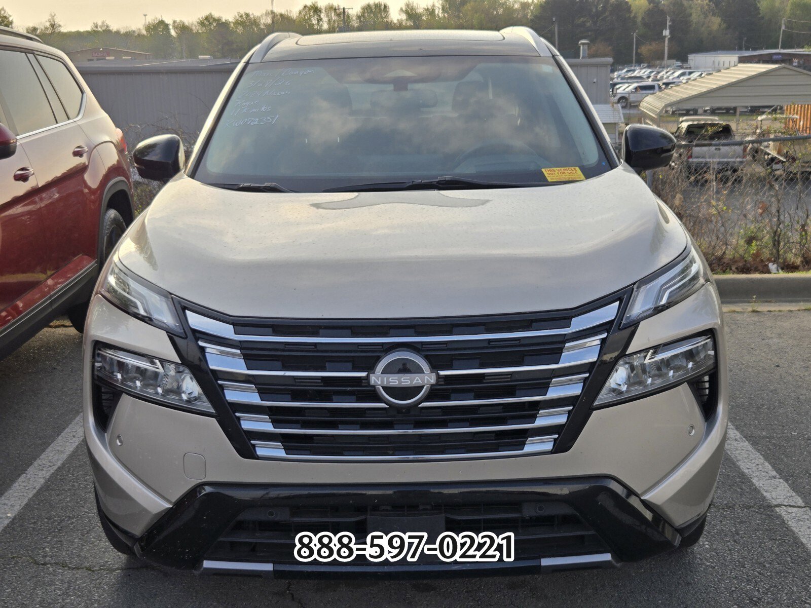 Used 2024 Nissan Rogue Platinum w/ Platinum Premium Package image 11