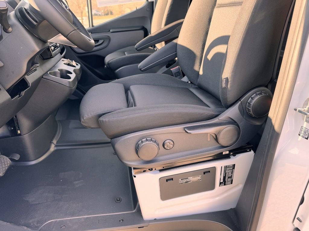 New 2025 Mercedes-Benz Sprinter 2500 image 21