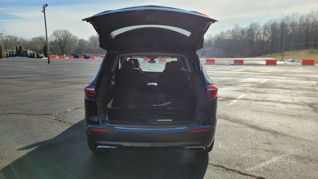 Used 2019 Buick Enclave Avenir w/ Avenir Technology Package image 11