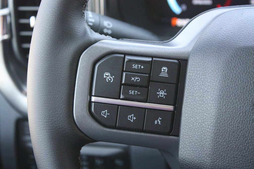 New 2025 Ford F350 Lariat w/ Lariat Ultimate Package image 24