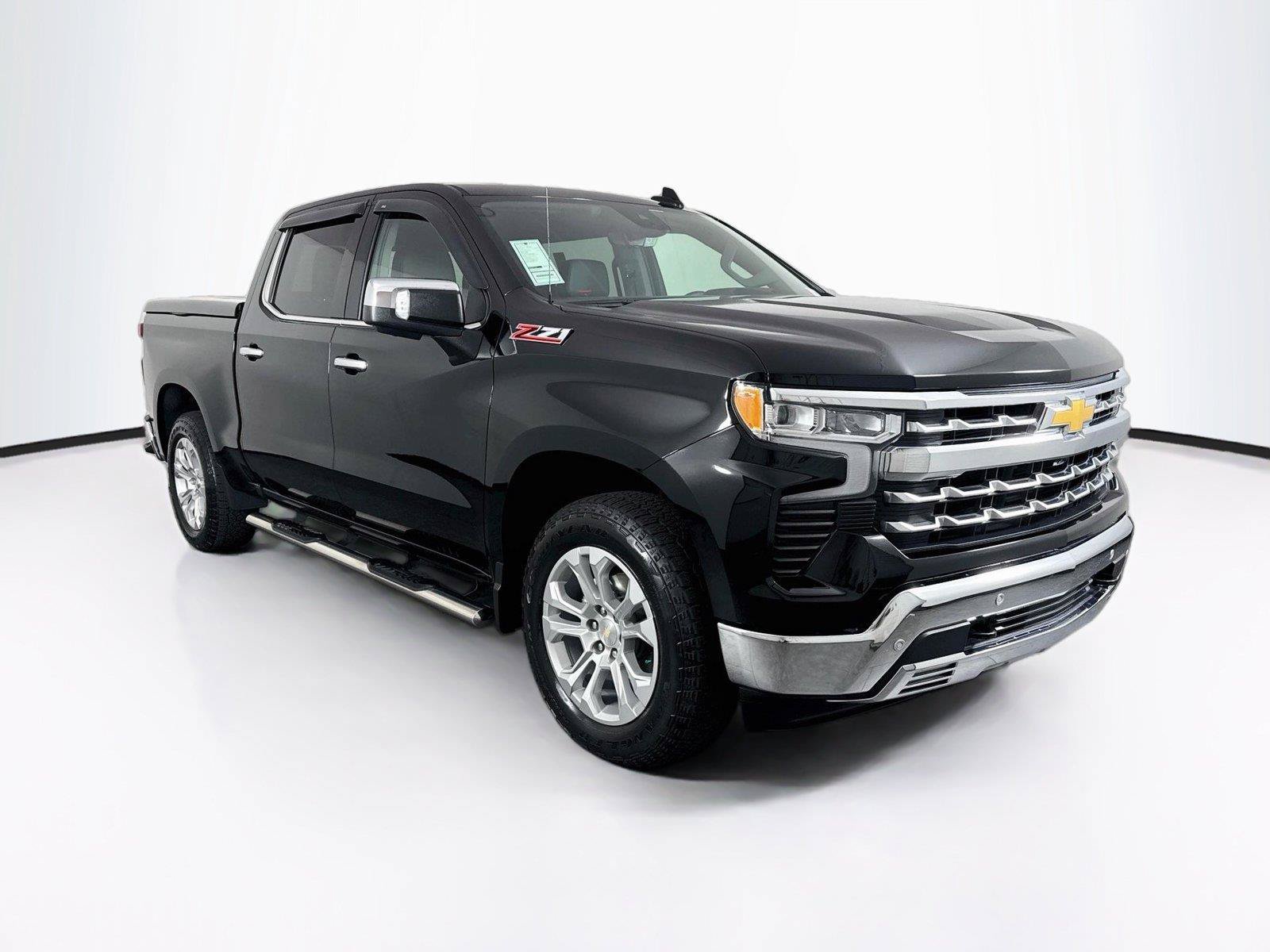 Used 2025 Chevrolet Silverado 1500 LTZ w/ LTZ Premium Package AWD/4WD image 10