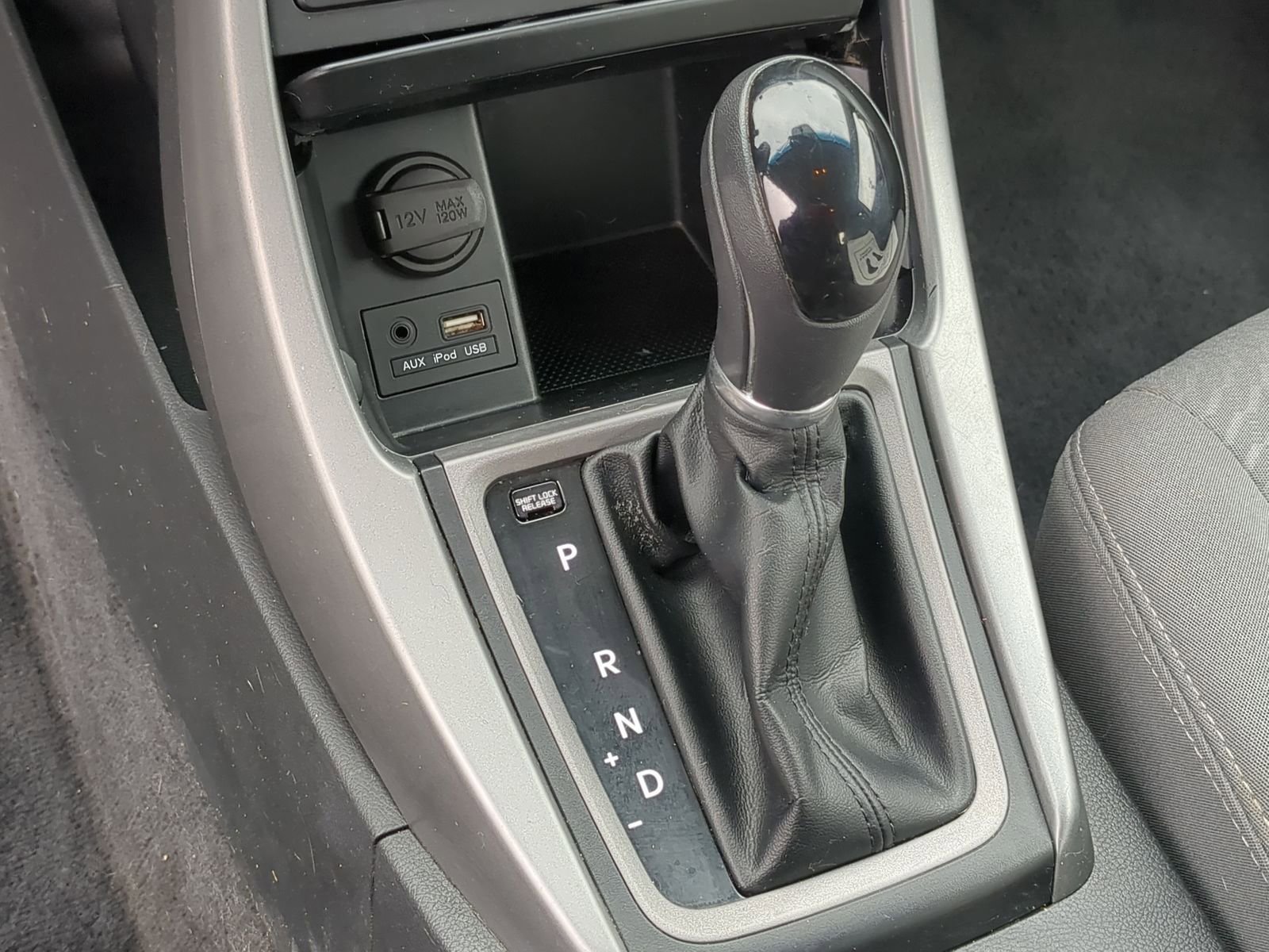 Used 2015 Hyundai Elantra SE w/ Option Group 02 image 40