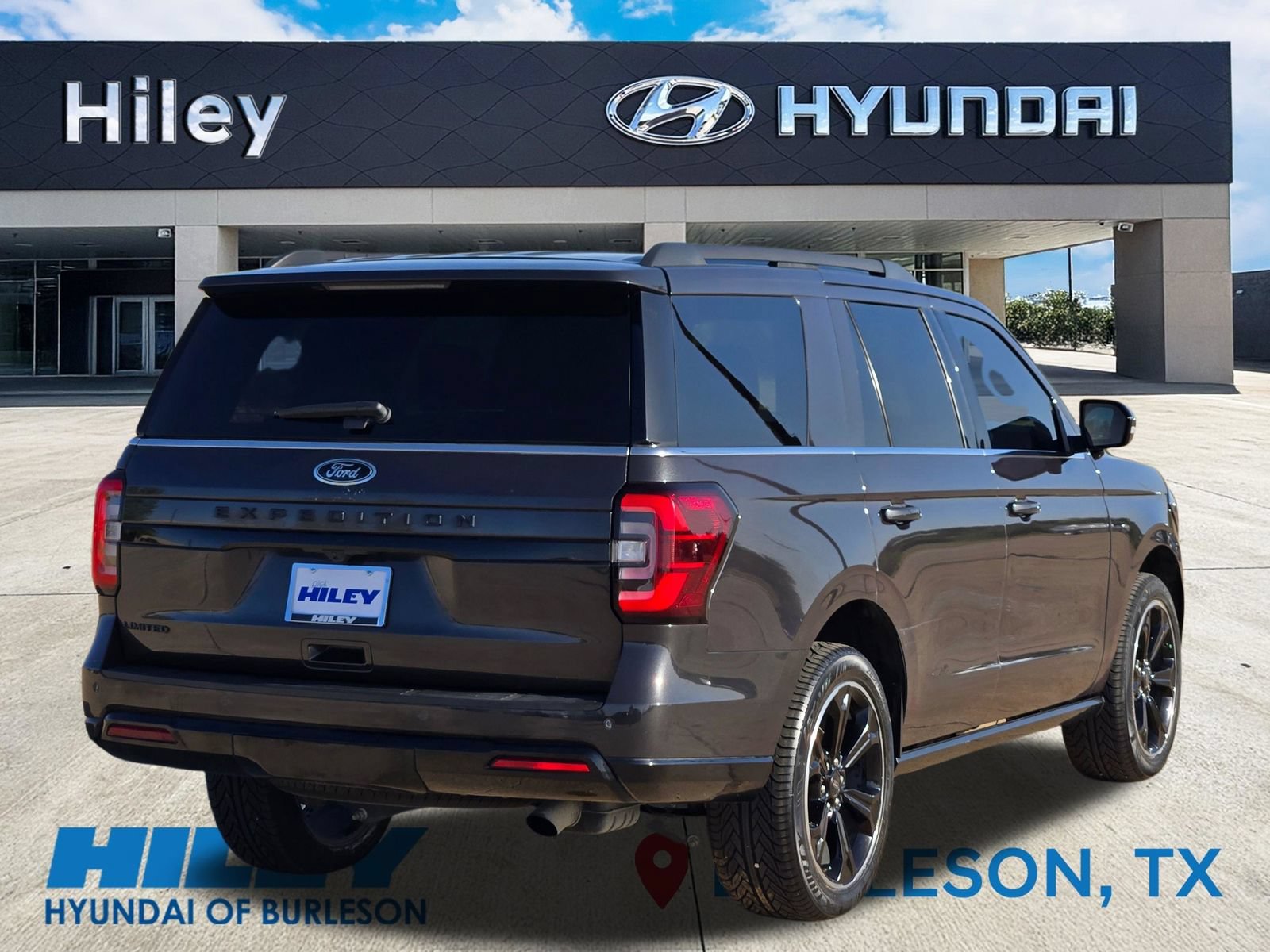 Used 2023 Ford Expedition Limited RWD image 4