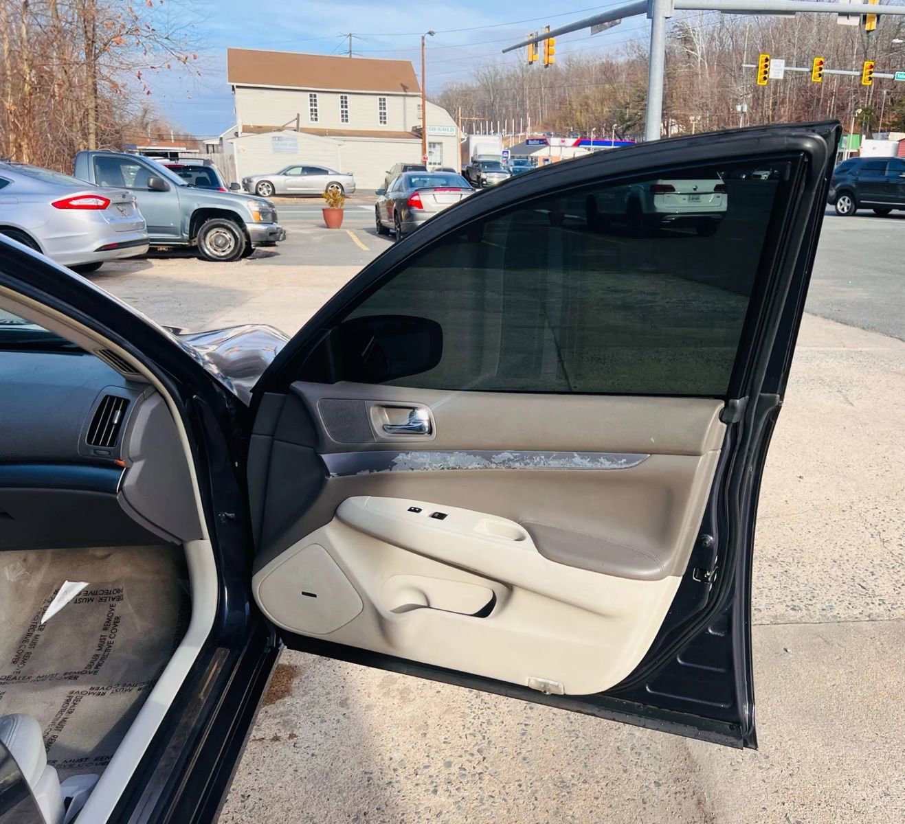 Used 2010 INFINITI G37 Journey w/ Premium Pkg image 17