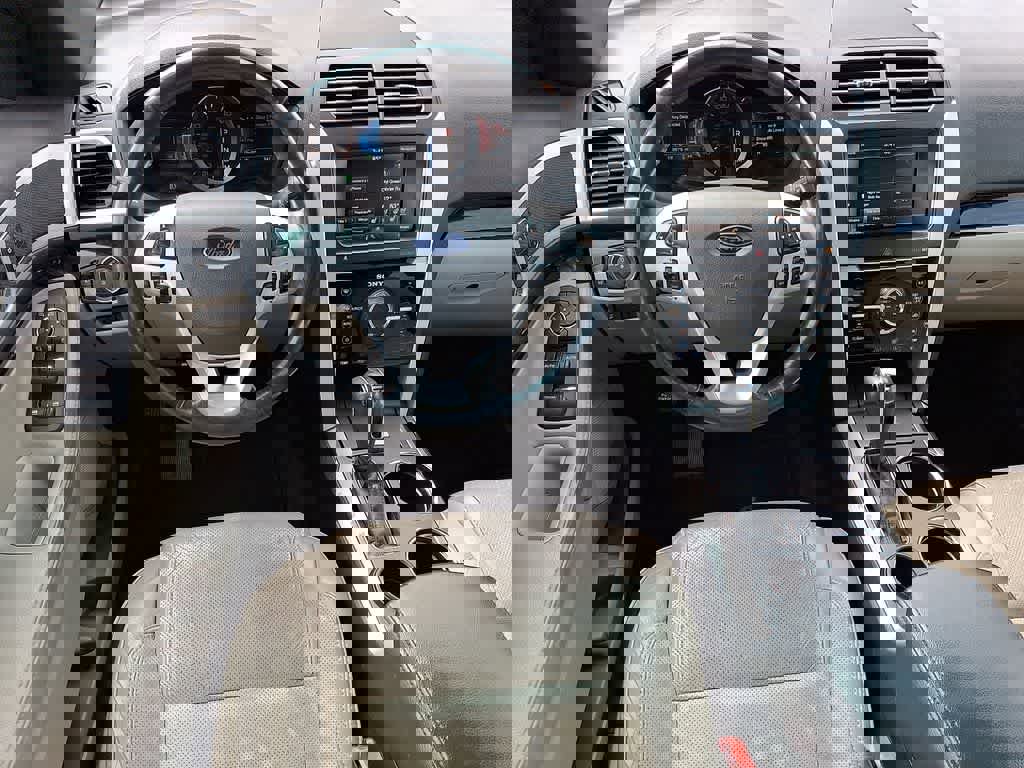 Used 2014 Ford Explorer Limited w/ Equipment Group 301A FWD image 9