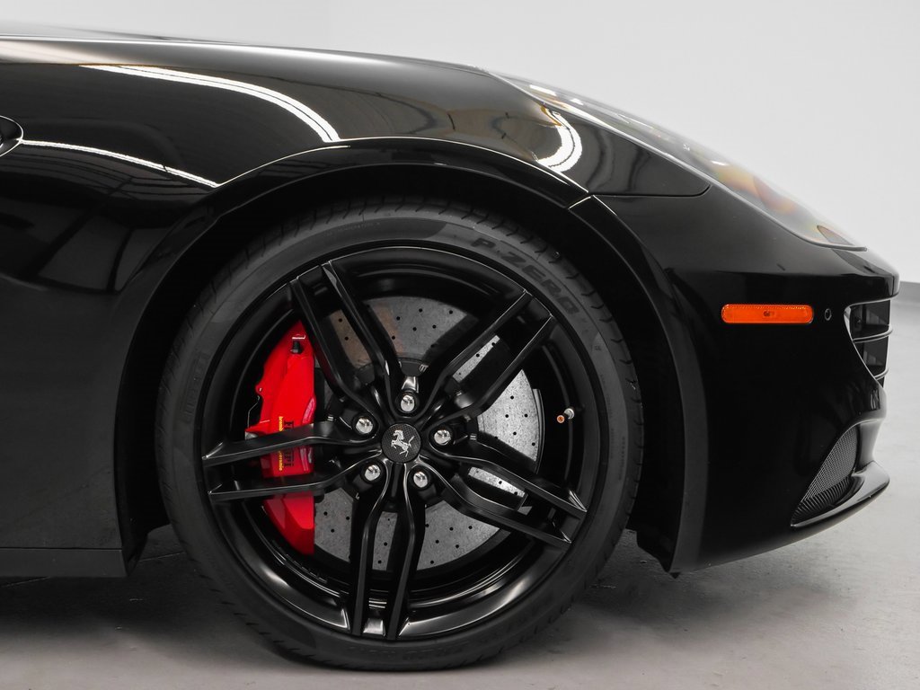 Certified 2015 Ferrari FF image 5