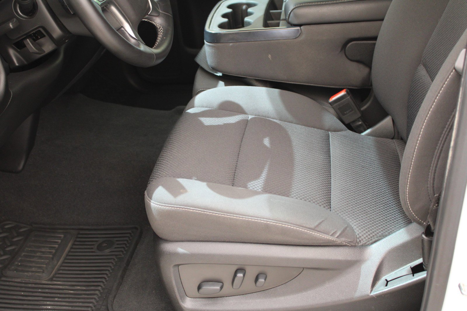 Used 2018 Chevrolet Silverado 1500 LT w/ All Star Edition image 18