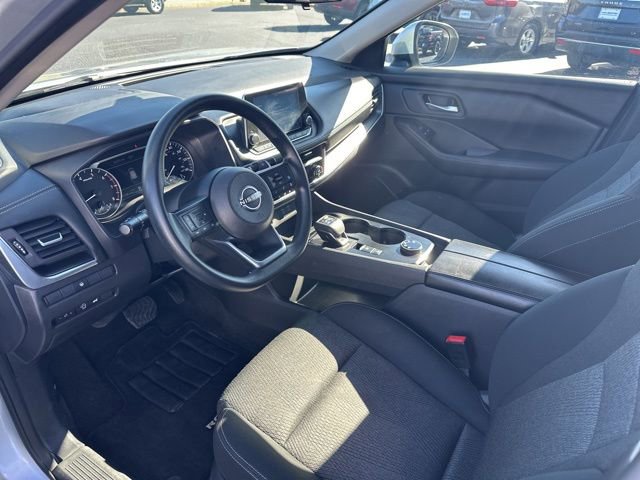Used 2024 Nissan Rogue SV image 11