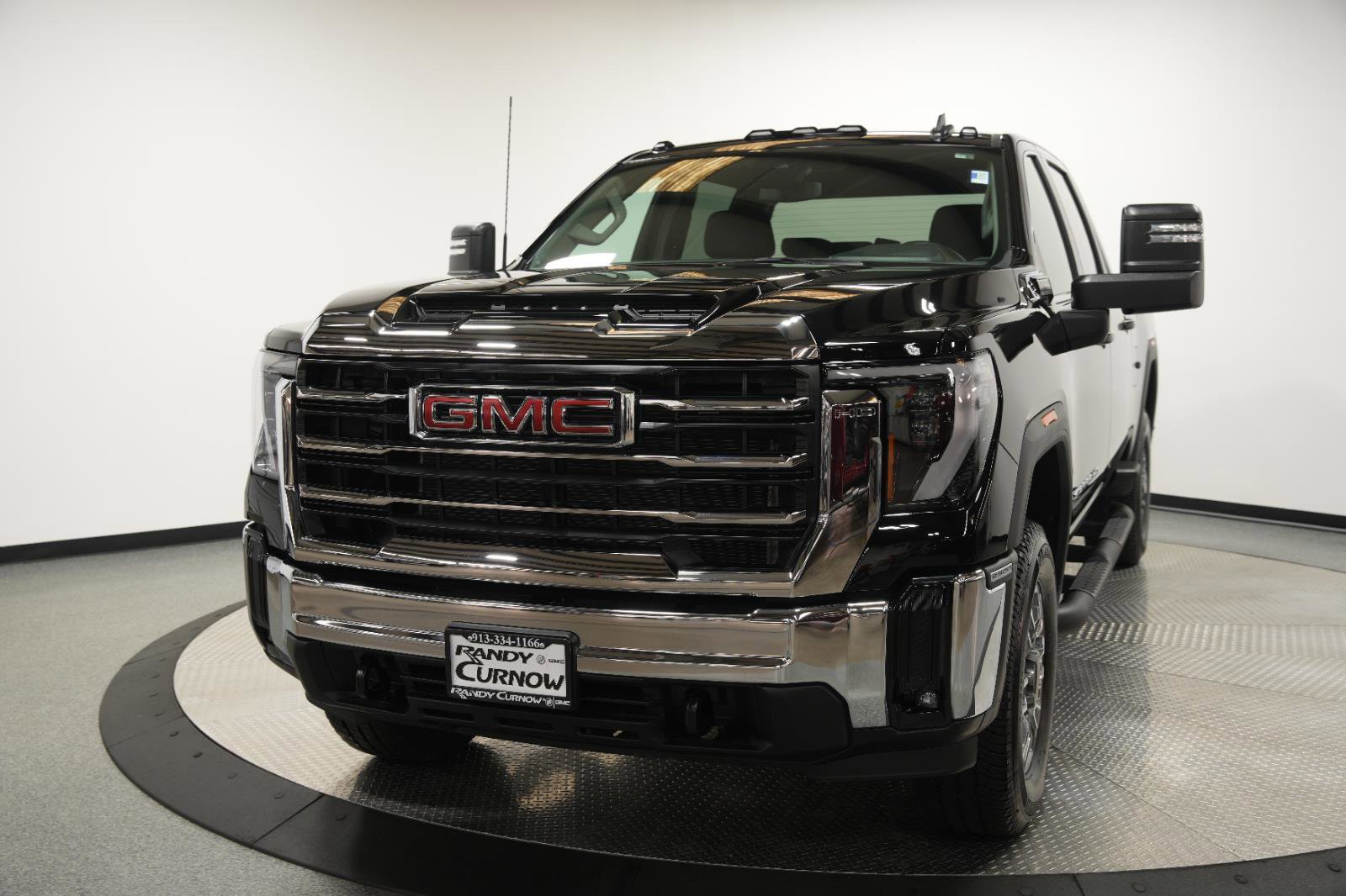 Used 2025 GMC Sierra 2500 SLE w/ SLE Value Package; image 3