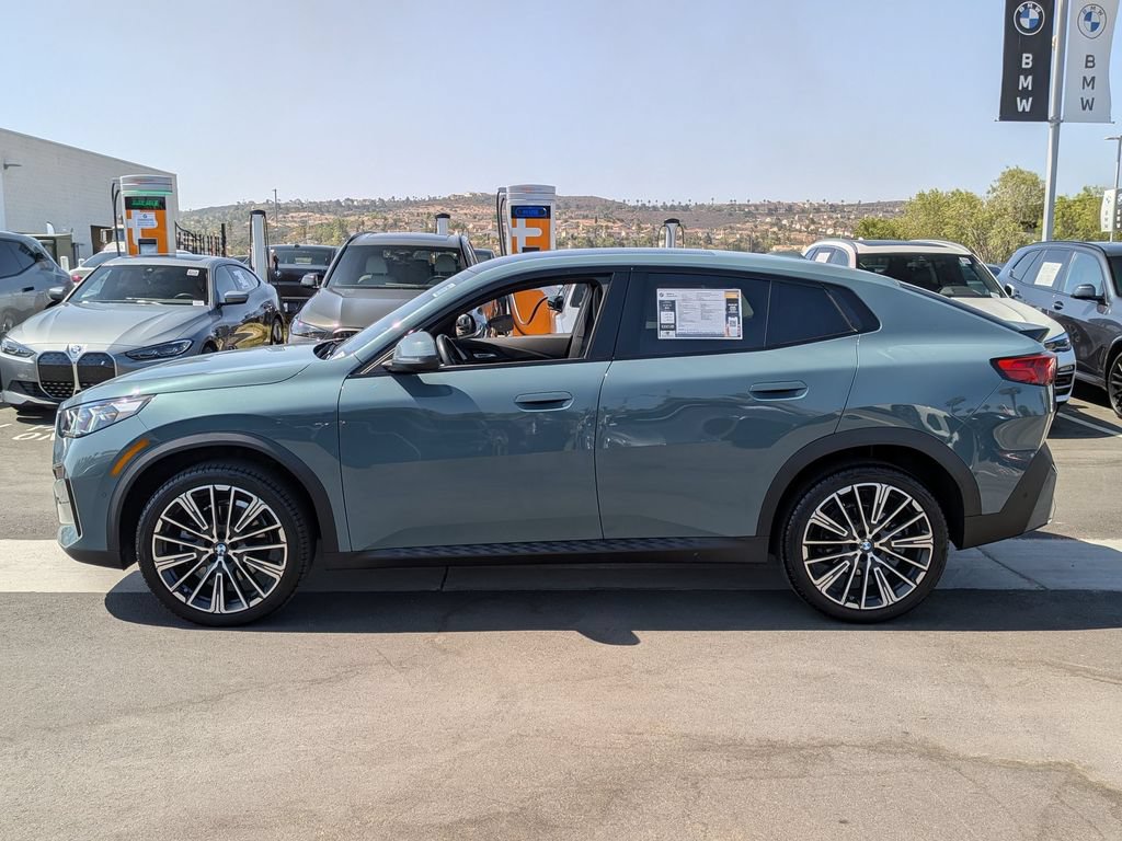 Certified 2025 BMW X2 xDrive28i AWD/4WD image 5