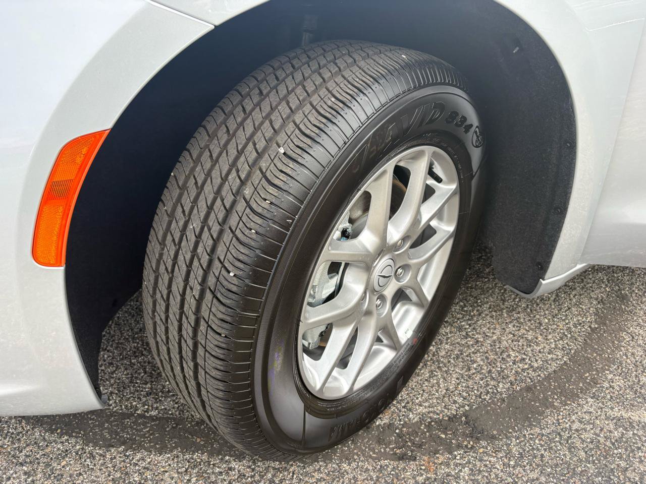 Used 2026 Chrysler Pacifica Select FWD image 53