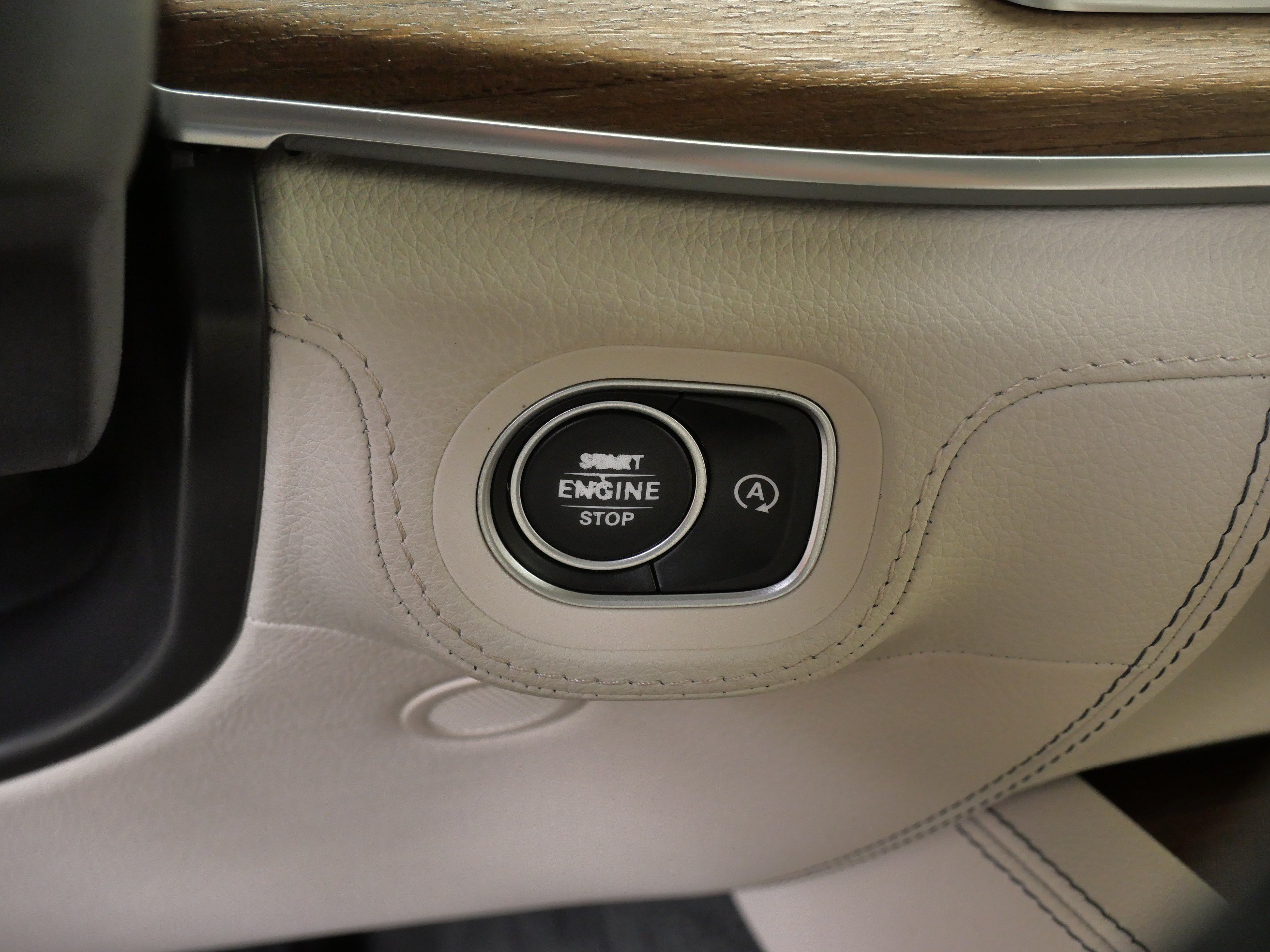 Used 2020 Mercedes-Benz GLE 450 4MATIC image 27