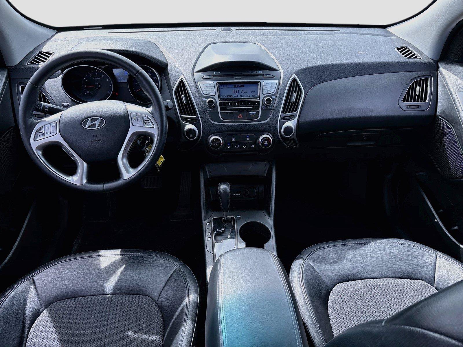 Used 2010 Hyundai Tucson GLS w/ Popular Equipment Pkg 2 AWD/4WD image 29
