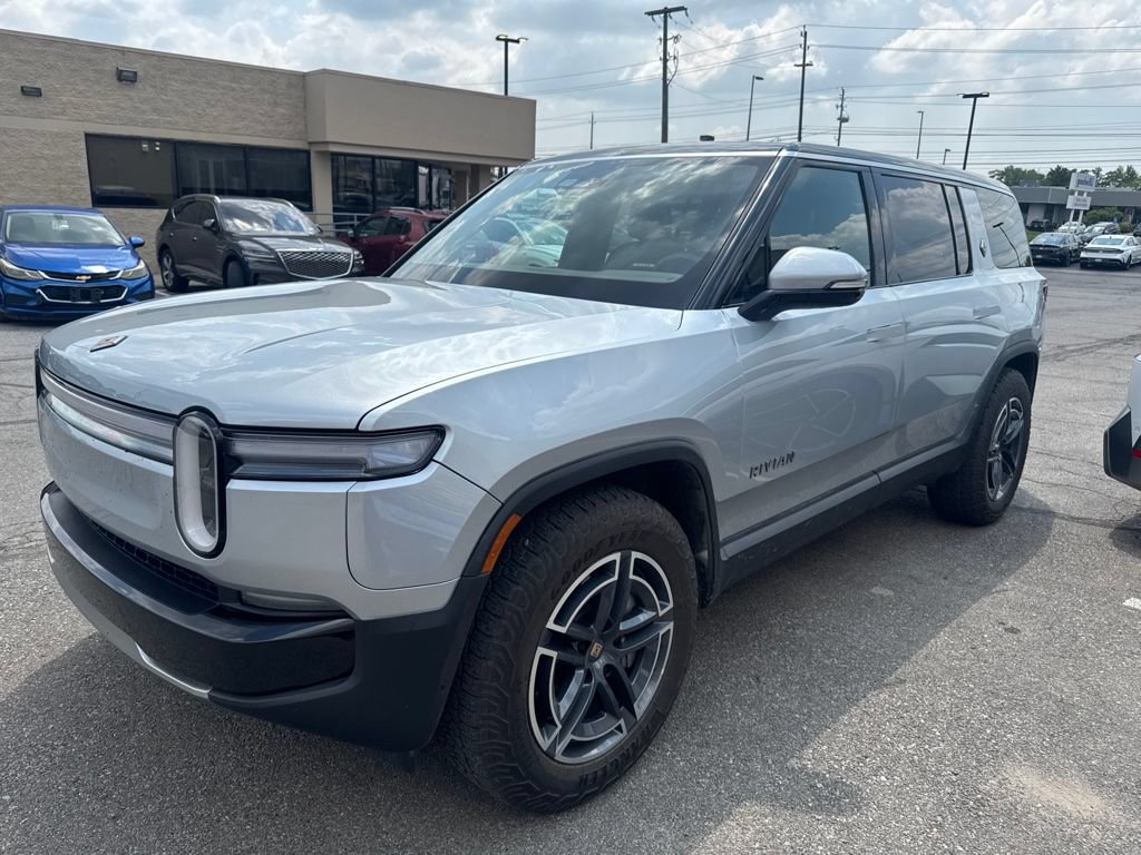 Used 2025 Rivian R1S Adventure AWD/4WD video 1