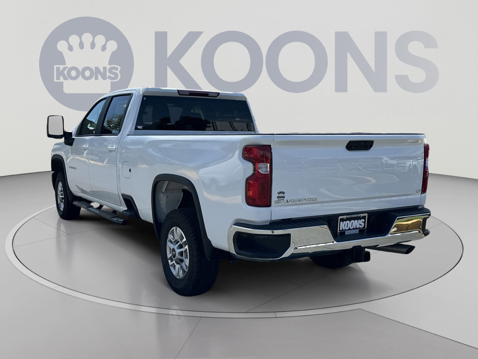 Used 2025 Chevrolet Silverado 2500 LT w/ Convenience Package AWD/4WD image 4