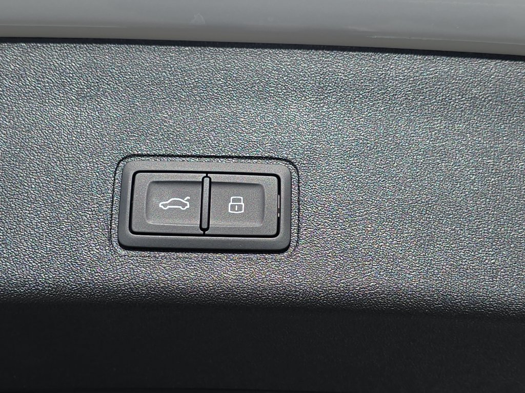 New 2026 Audi Q3 quattro 2.0T AWD/4WD image 13