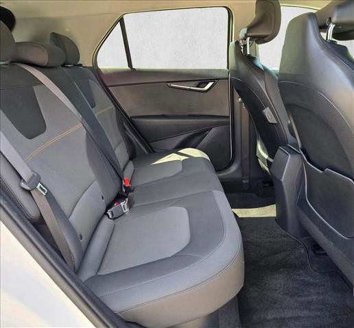 Used 2025 Kia Niro LX image 17