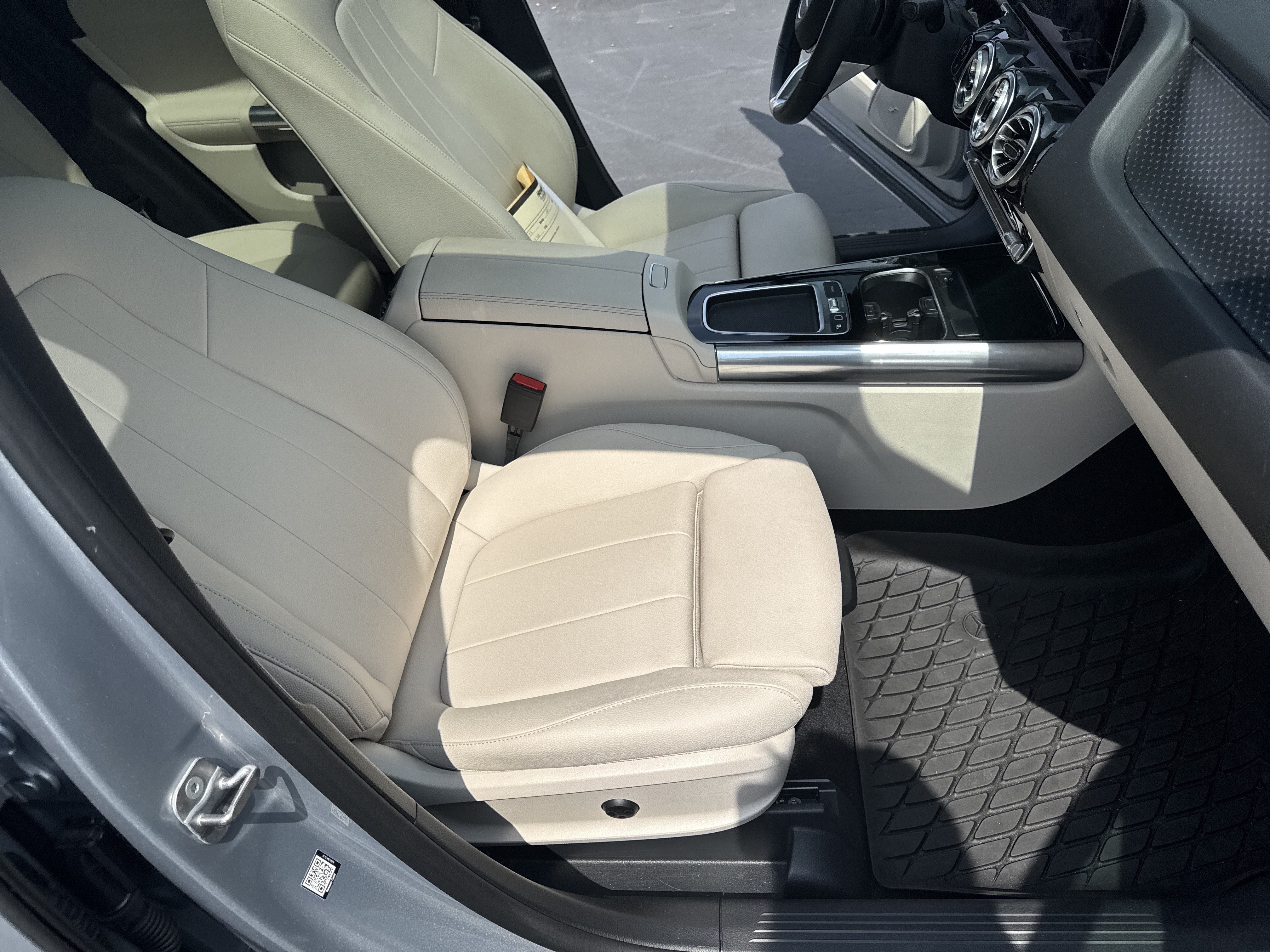 Certified 2026 Mercedes-Benz GLA 250 4MATIC image 33