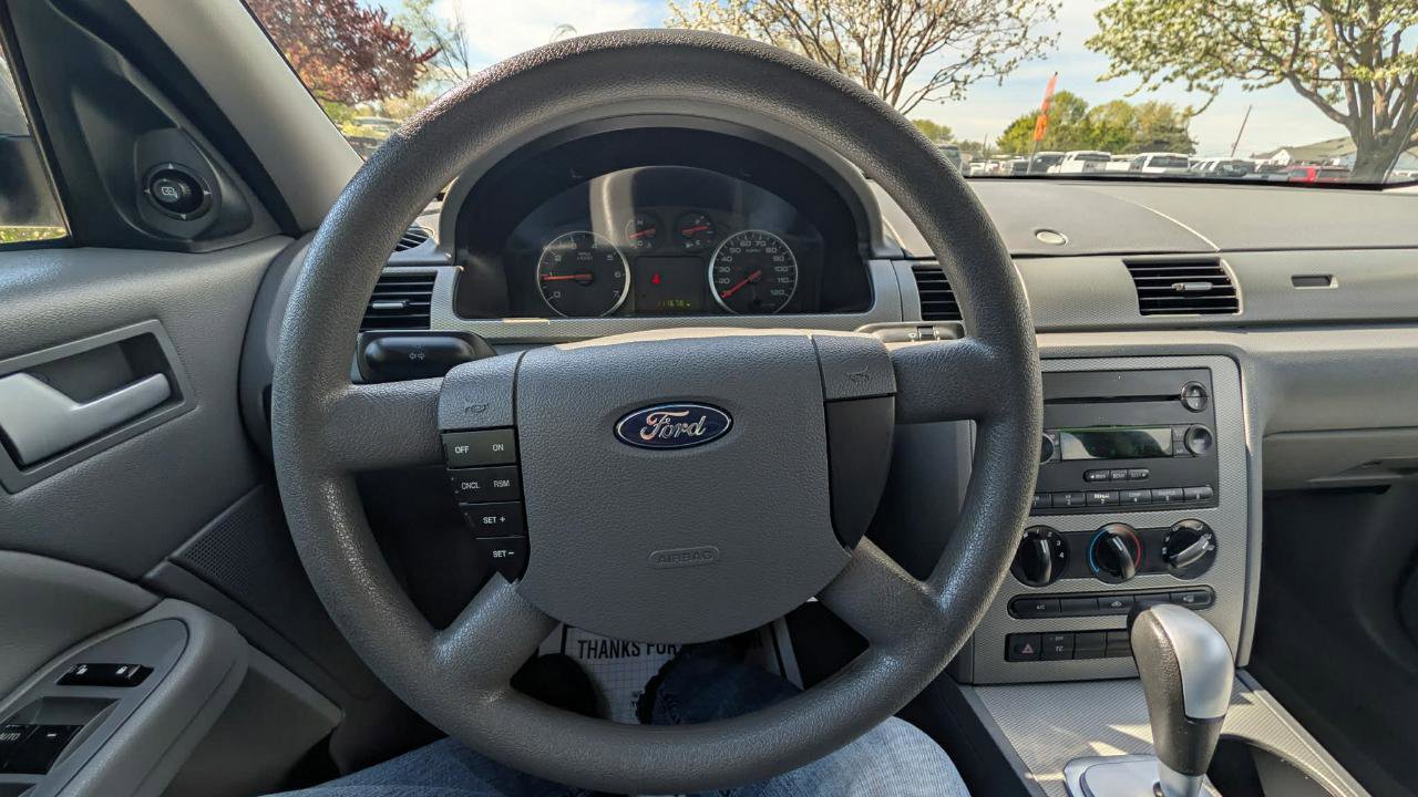 Used 2005 Ford Five Hundred SE image 15