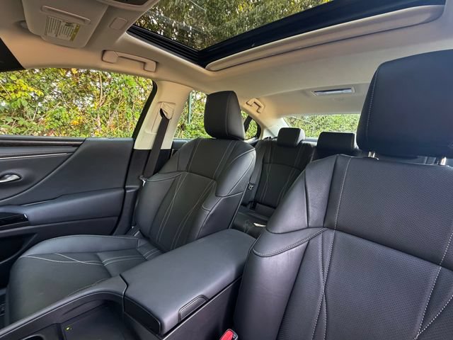 Certified 2025 Lexus ES 300h Ultra Luxury w/ Accessory Package (Z1) FWD image 30