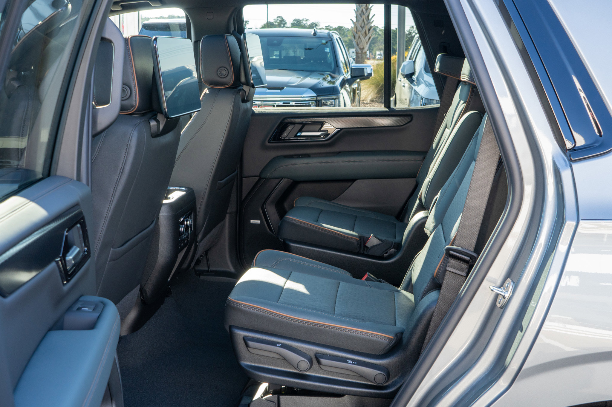 New 2026 GMC Yukon AT4 w/ AT4 Premium Plus Package image 20