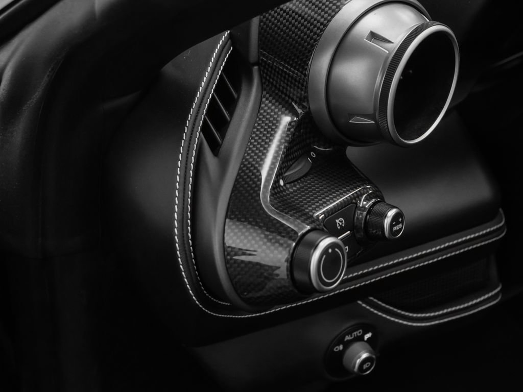 Certified 2021 Ferrari F8 Tributo RWD image 42