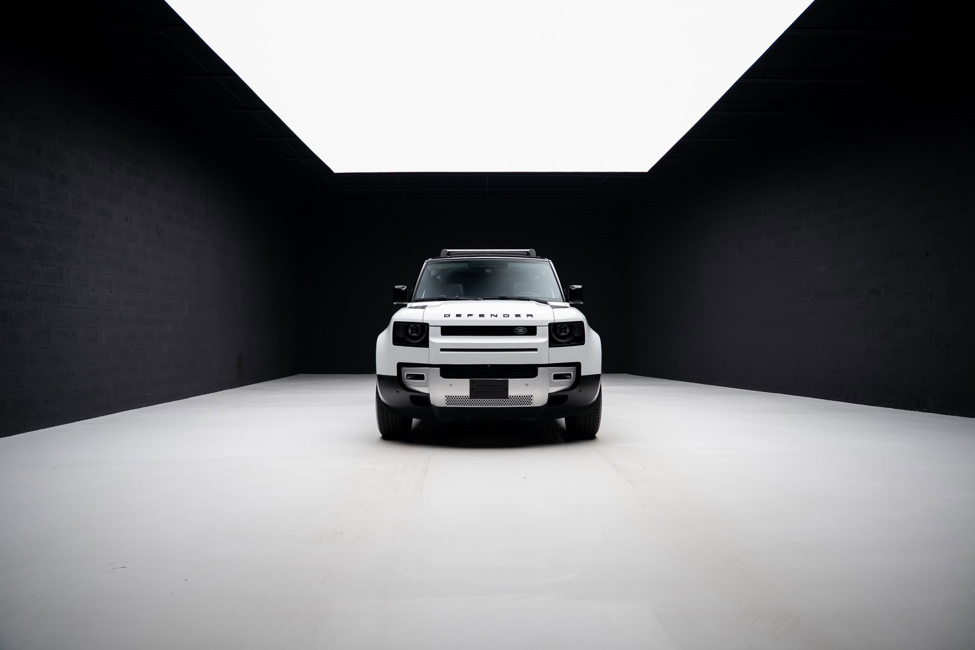 Used 2023 Land Rover Defender 130 SE image 87