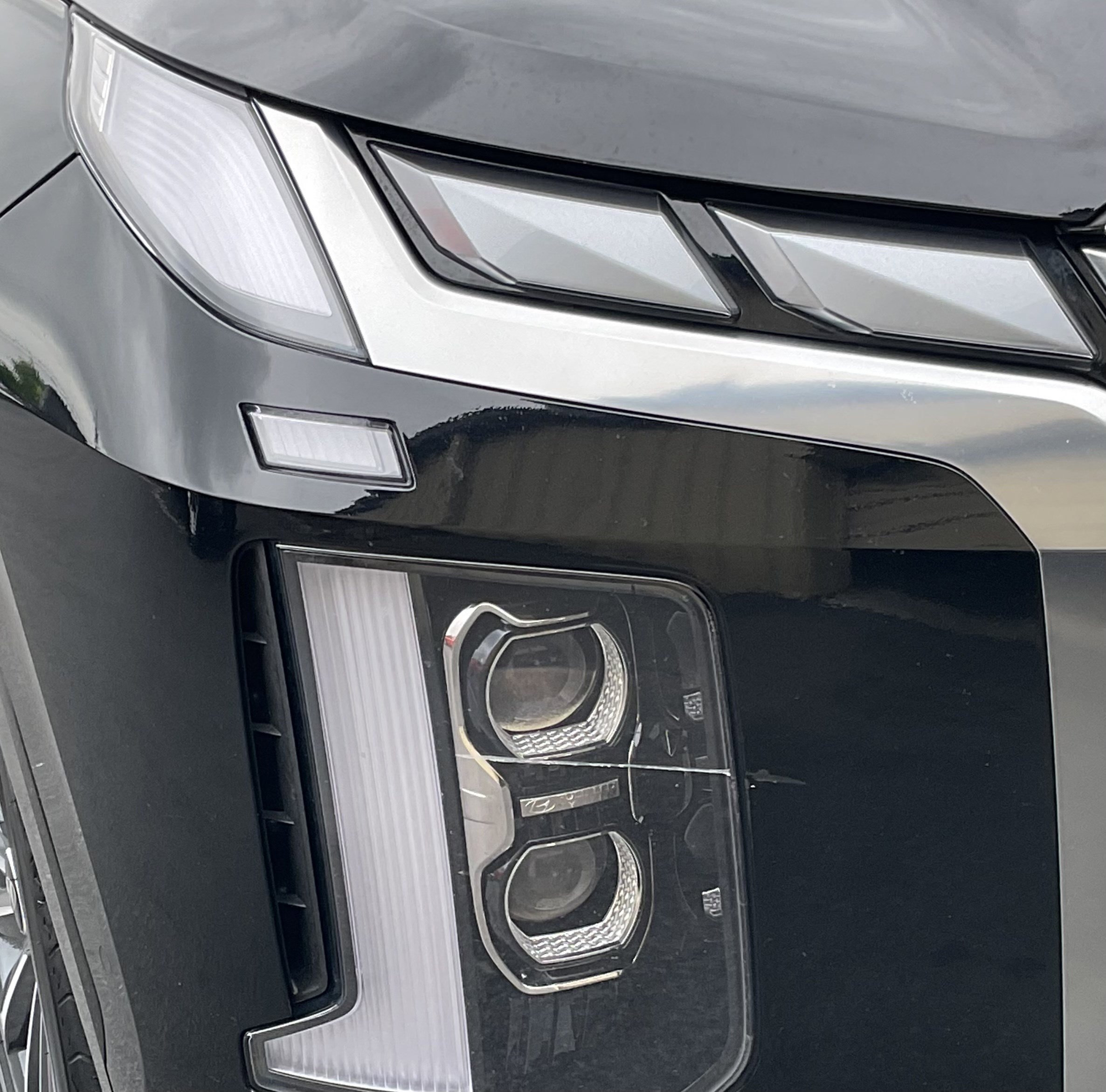 Used 2024 Hyundai Palisade Calligraphy image 9