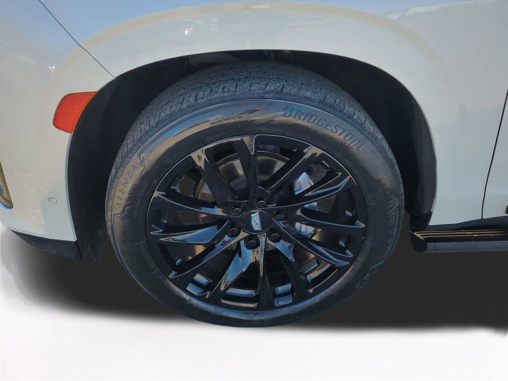 Used 2022 Cadillac Escalade ESV Sport w/ Touring Package image 11