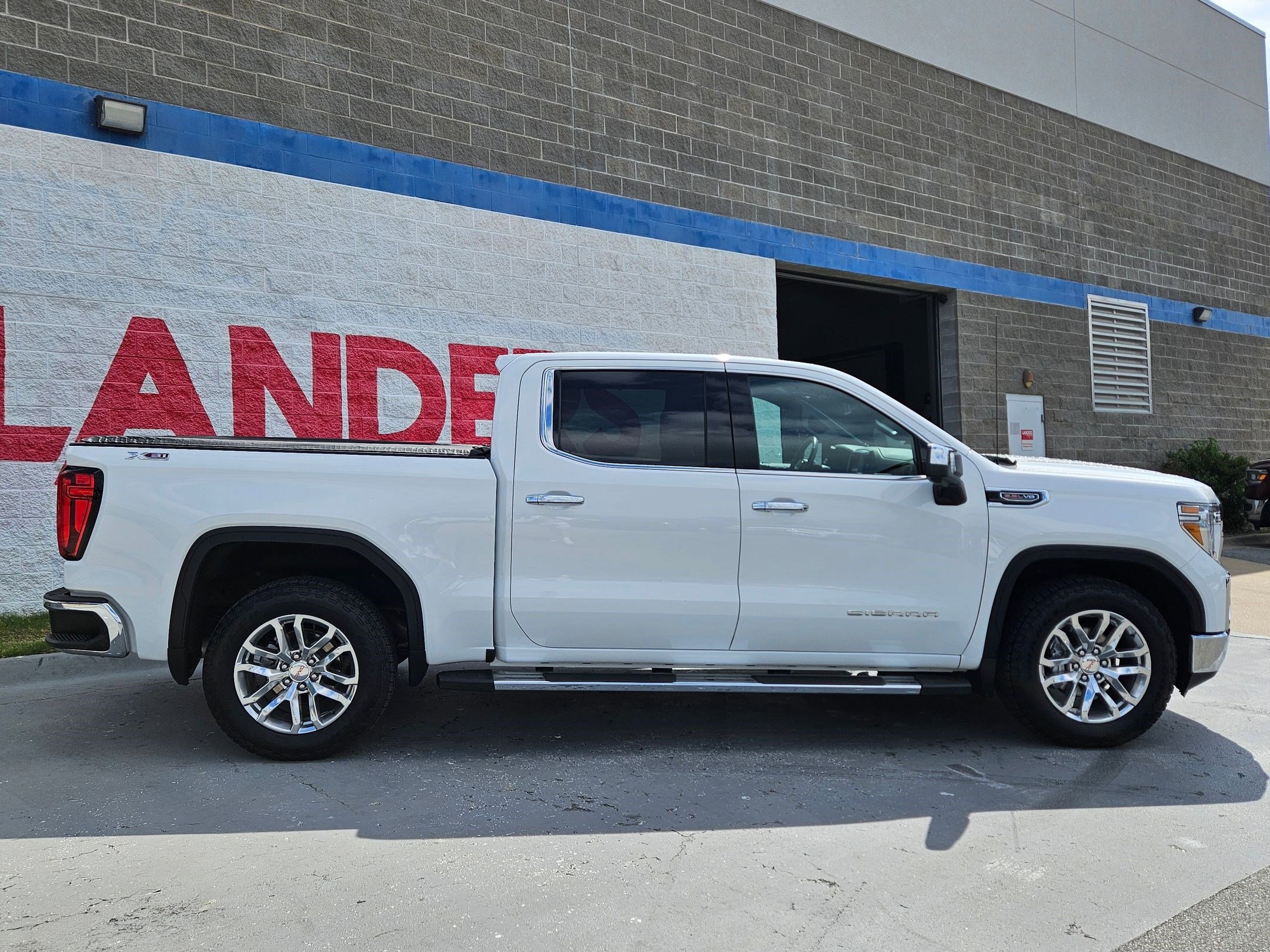 Used 2020 GMC Sierra 1500 SLT w/ SLT Premium Plus Package image 8
