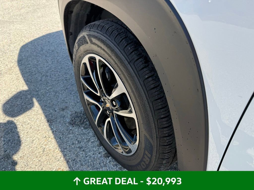 Used 2024 Chevrolet TrailBlazer LT w/ Driver Confidence Package image 14