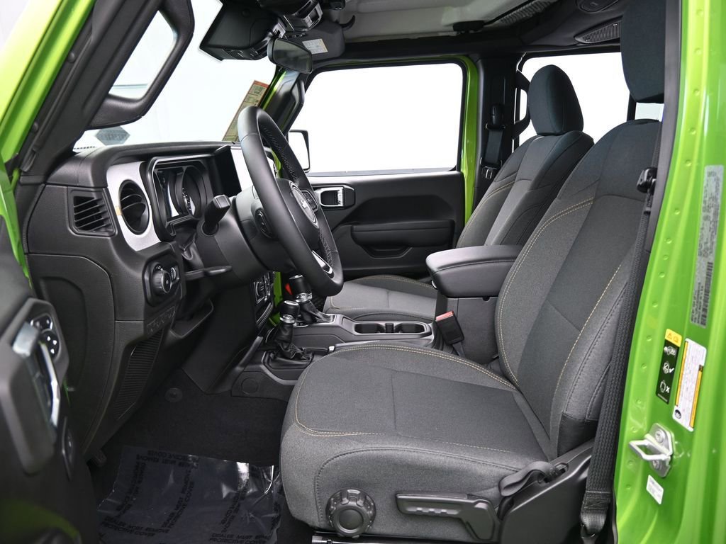 Used 2025 Jeep Wrangler Sport S image 11