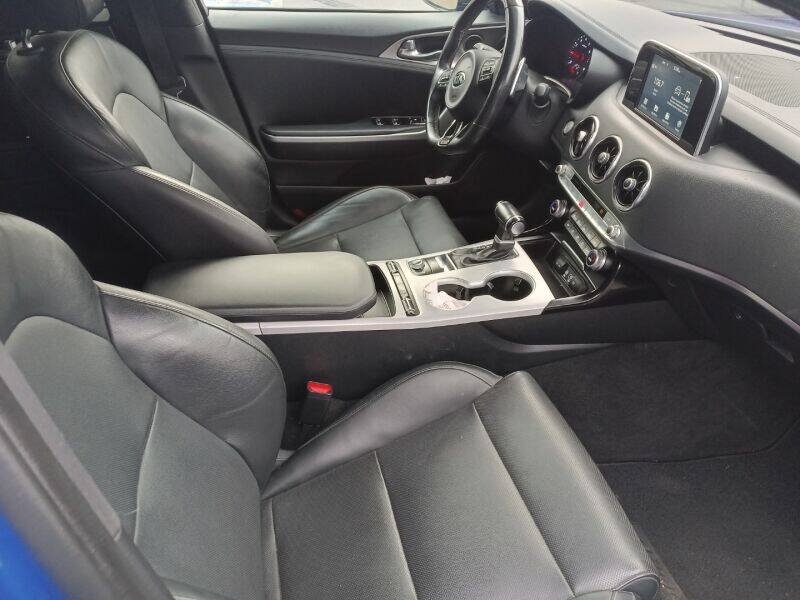 Used 2018 Kia Stinger GT RWD image 4