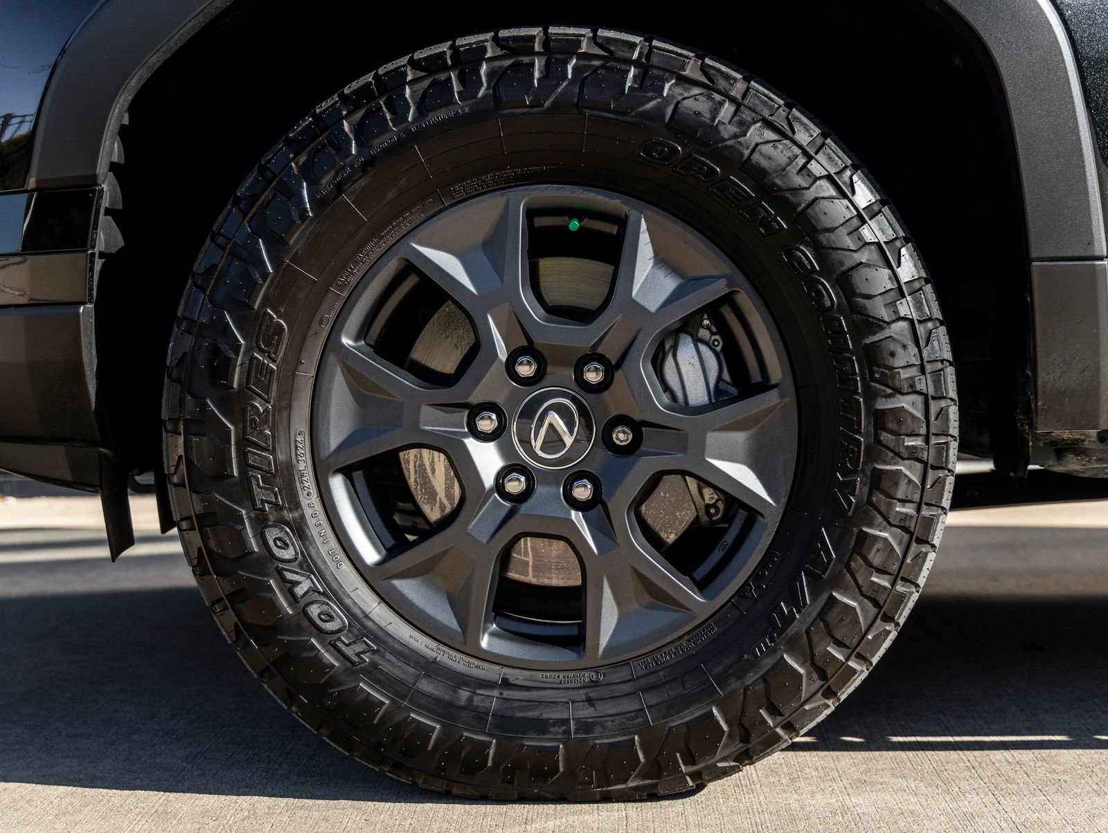 Used 2024 Lexus GX 550 550 Overtrail image 11