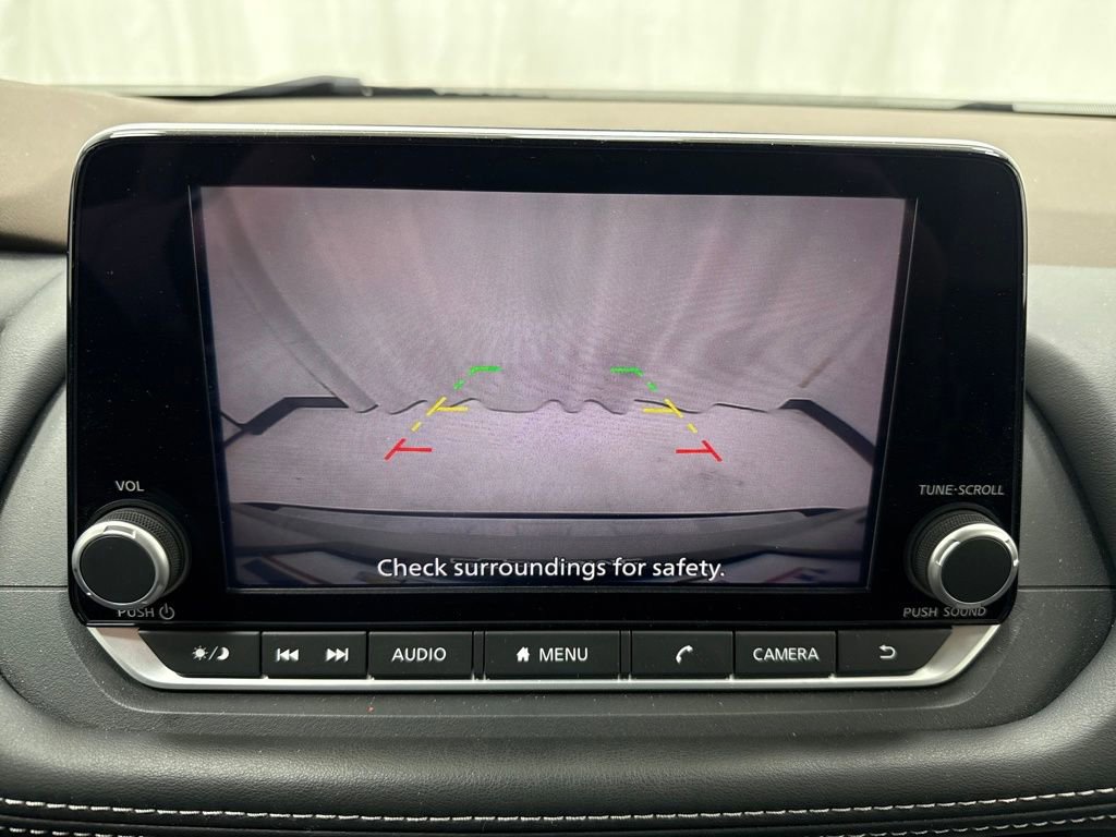 Used 2023 Nissan Rogue SV image 30