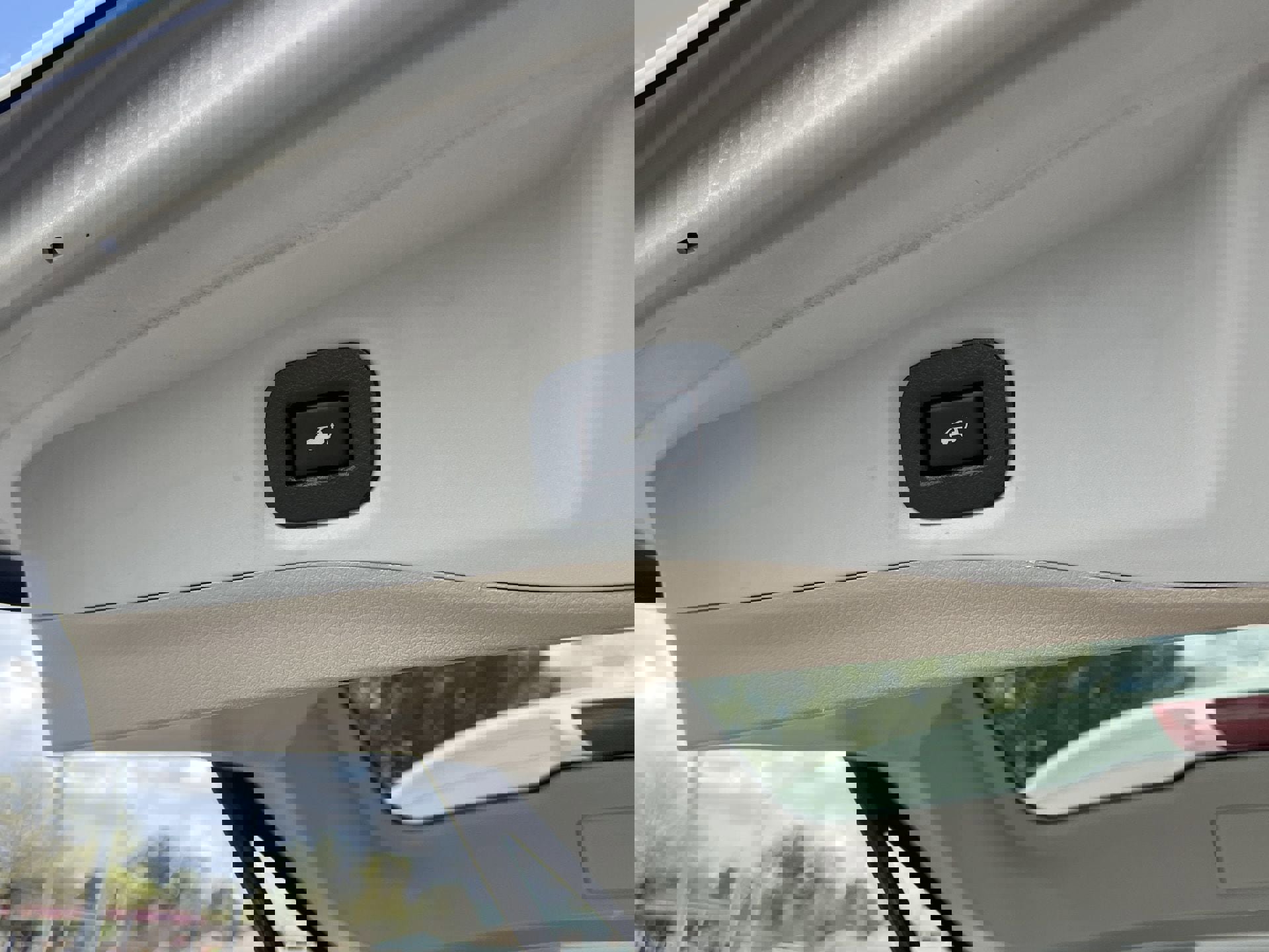 Used 2019 Nissan Rogue SL w/ Premium Package image 21