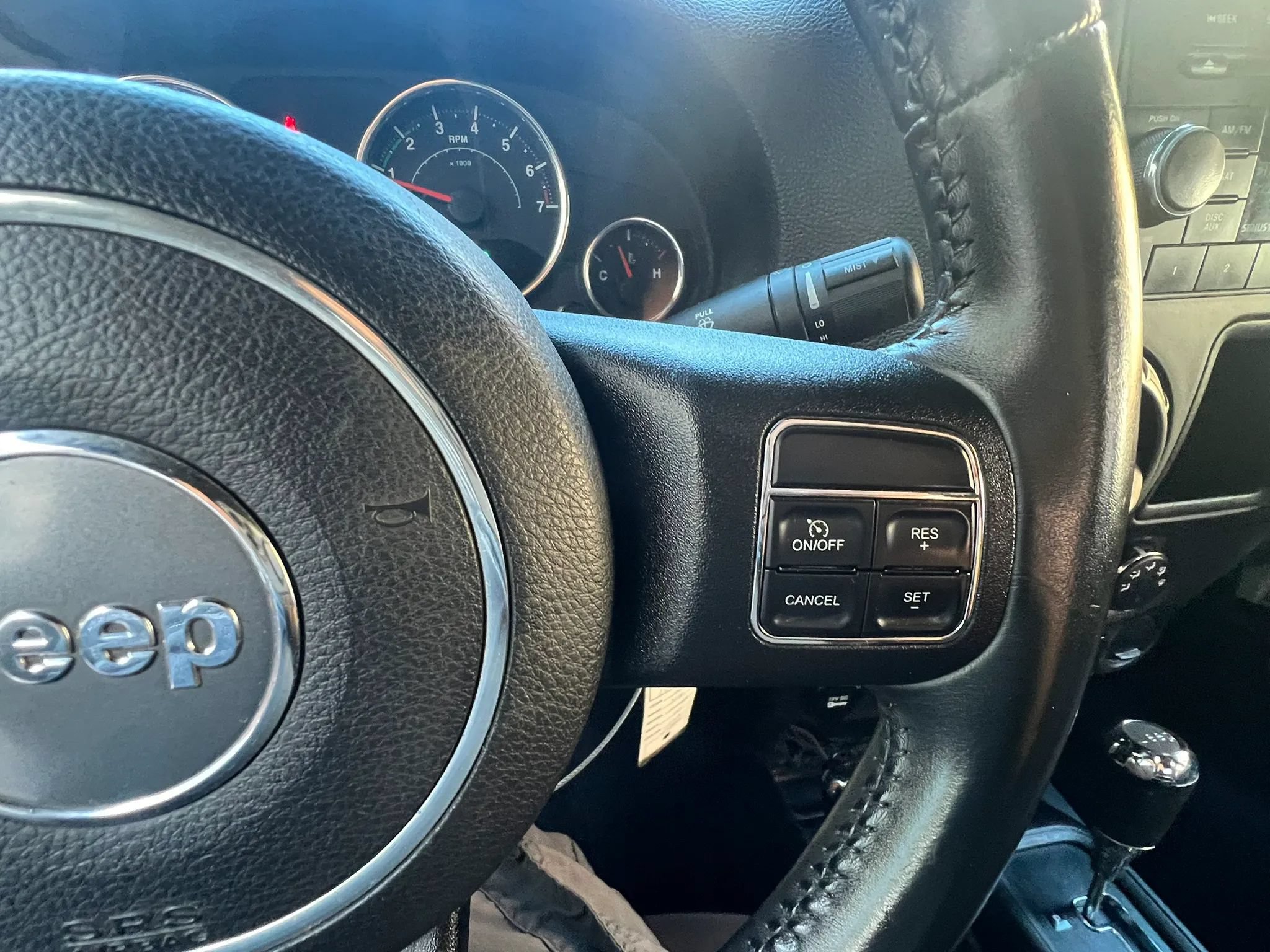 Used 2014 Jeep Wrangler Sport w/ Connectivity Group AWD/4WD image 15